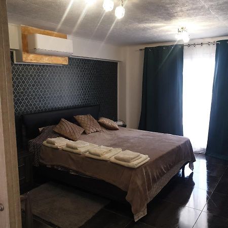 Ahoy Deluxe Apts Lejlighed Ayia Napa Eksteriør billede