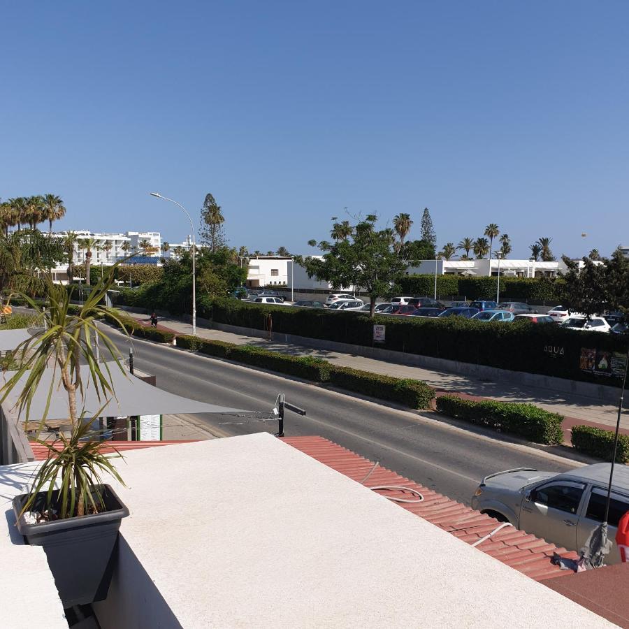 Ahoy Deluxe Apts Lejlighed Ayia Napa Eksteriør billede