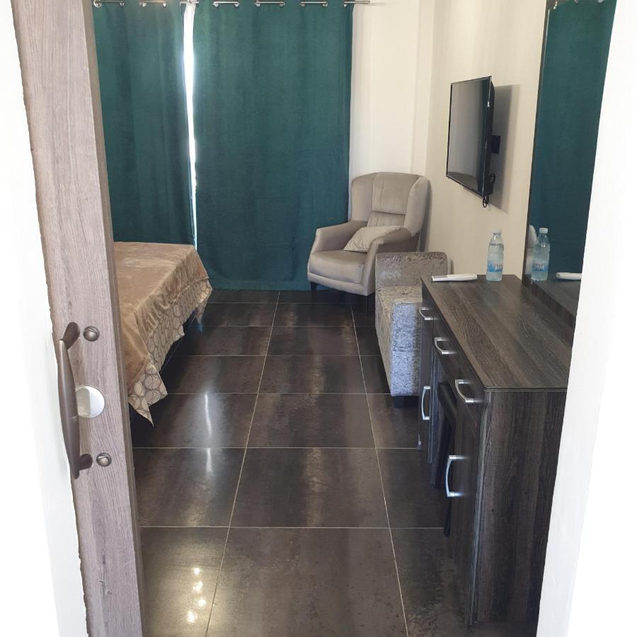 Ahoy Deluxe Apts Lejlighed Ayia Napa Eksteriør billede